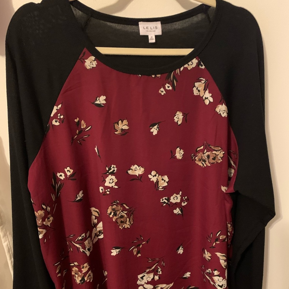 Le Lis Mixed Material Raglan Top